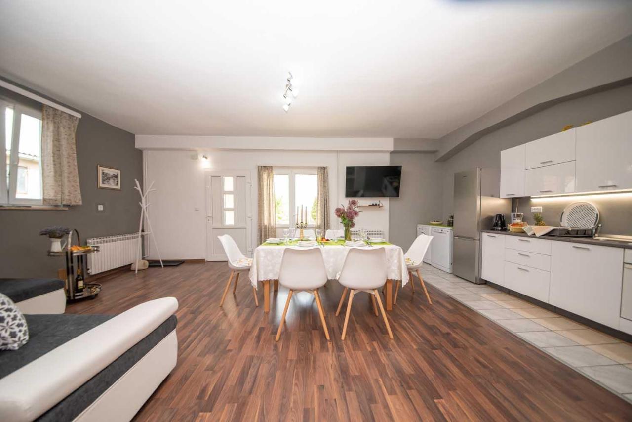 Apartman Mjeda Кастав Экстерьер фото